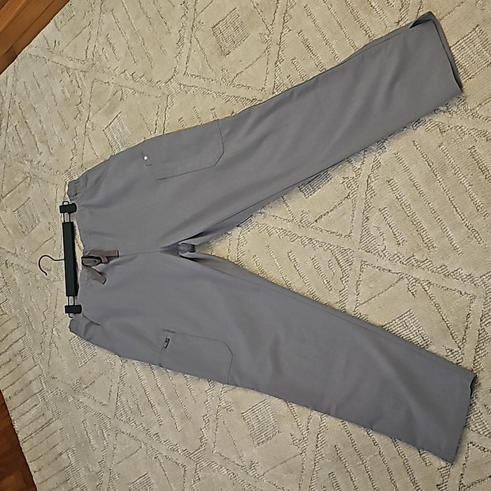 Figs Yola Dark Space Grey